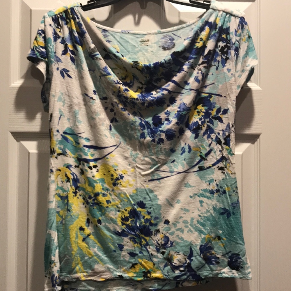 Short sleeve top